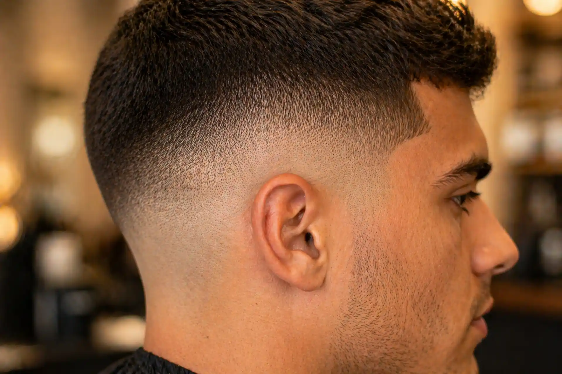 Dégradé Américain ou Skin Fade : Lequel Demander à Votre Barbier